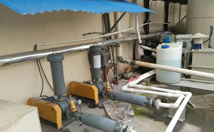 江蘇福興拉鏈廠選用我廠的羅茨風(fēng)機(jī) 江蘇福興拉鏈廠選用我廠的羅茨風(fēng)機(jī)